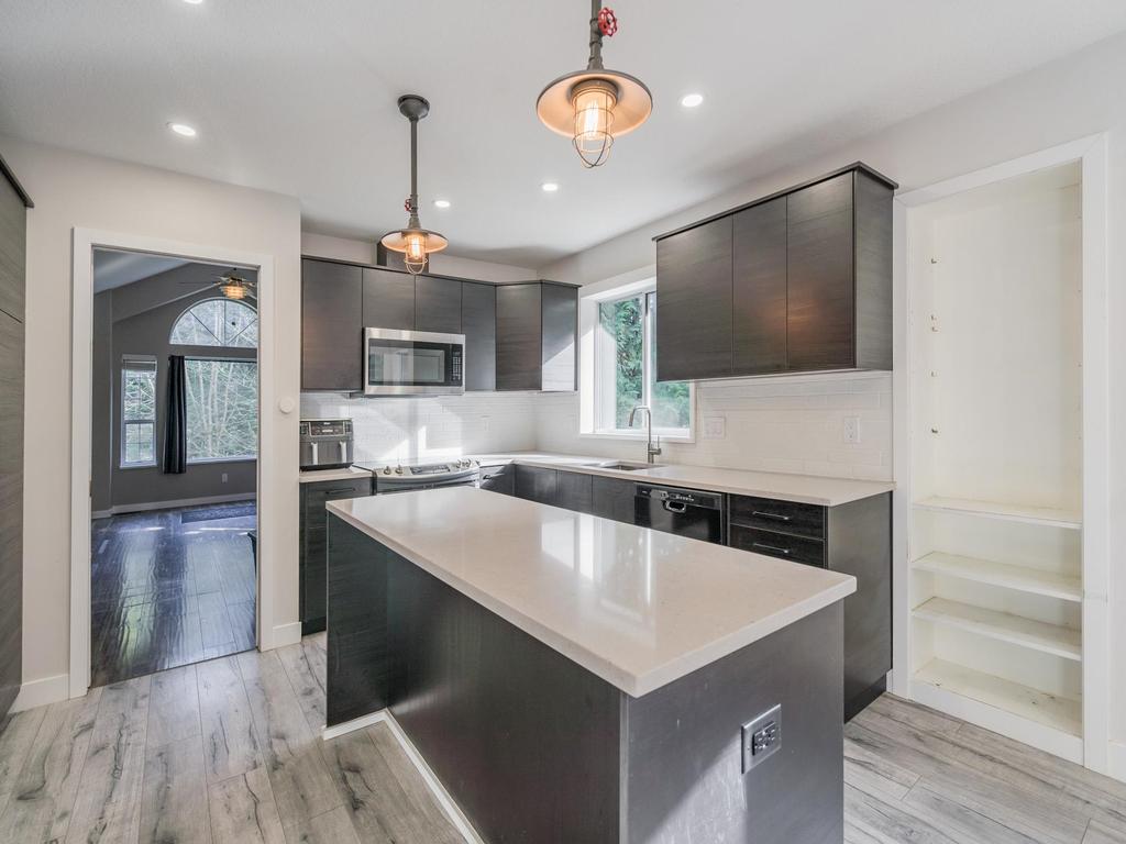 Listing Image for R3100297