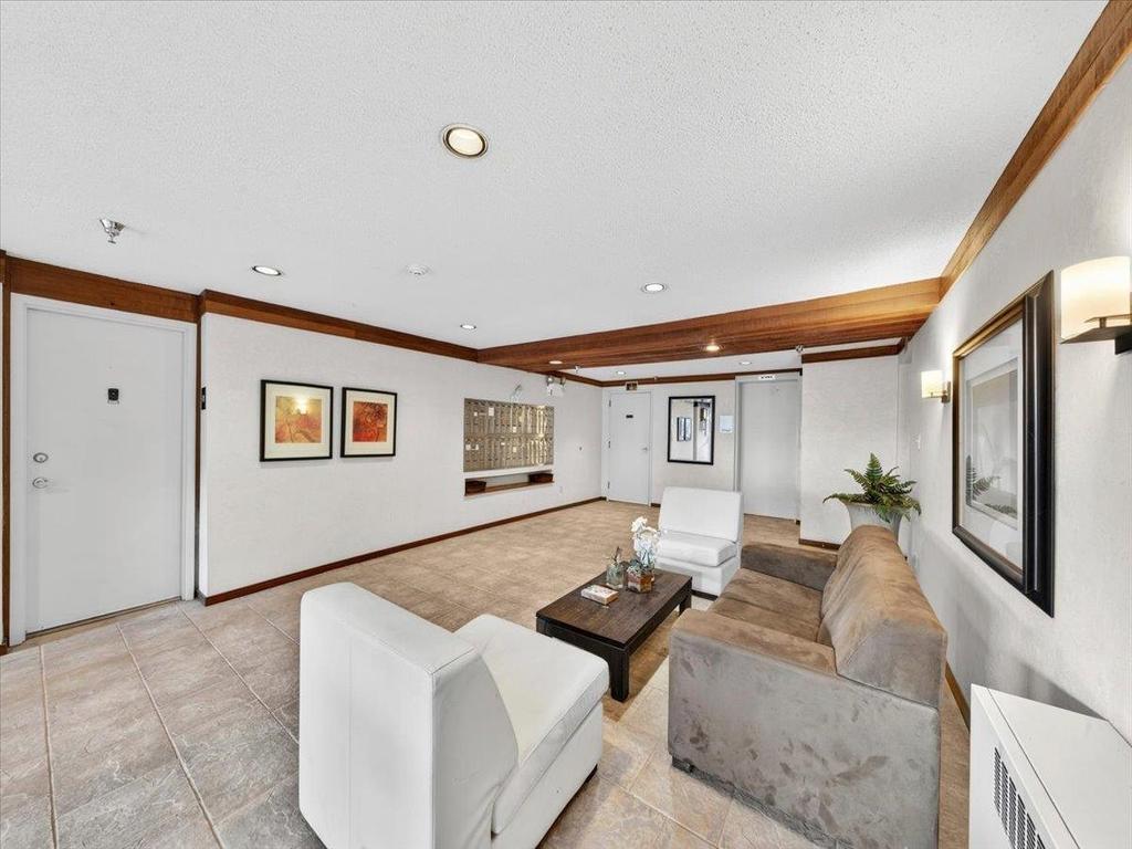 Listing Image for R3100302