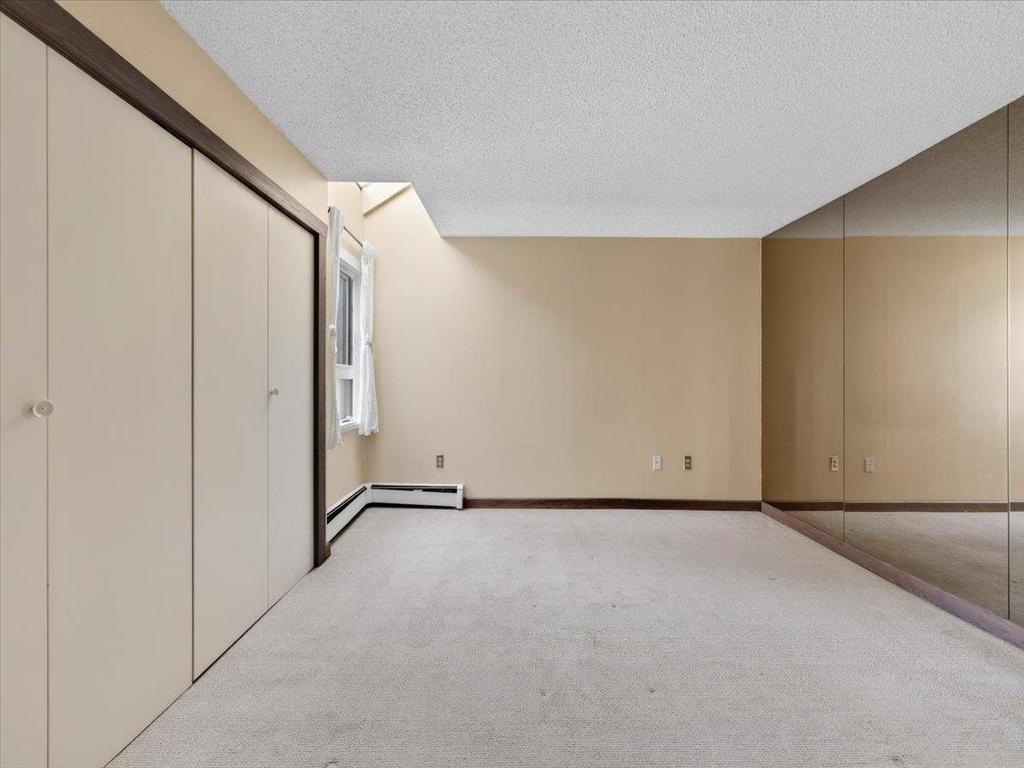 Listing Image for R3100302