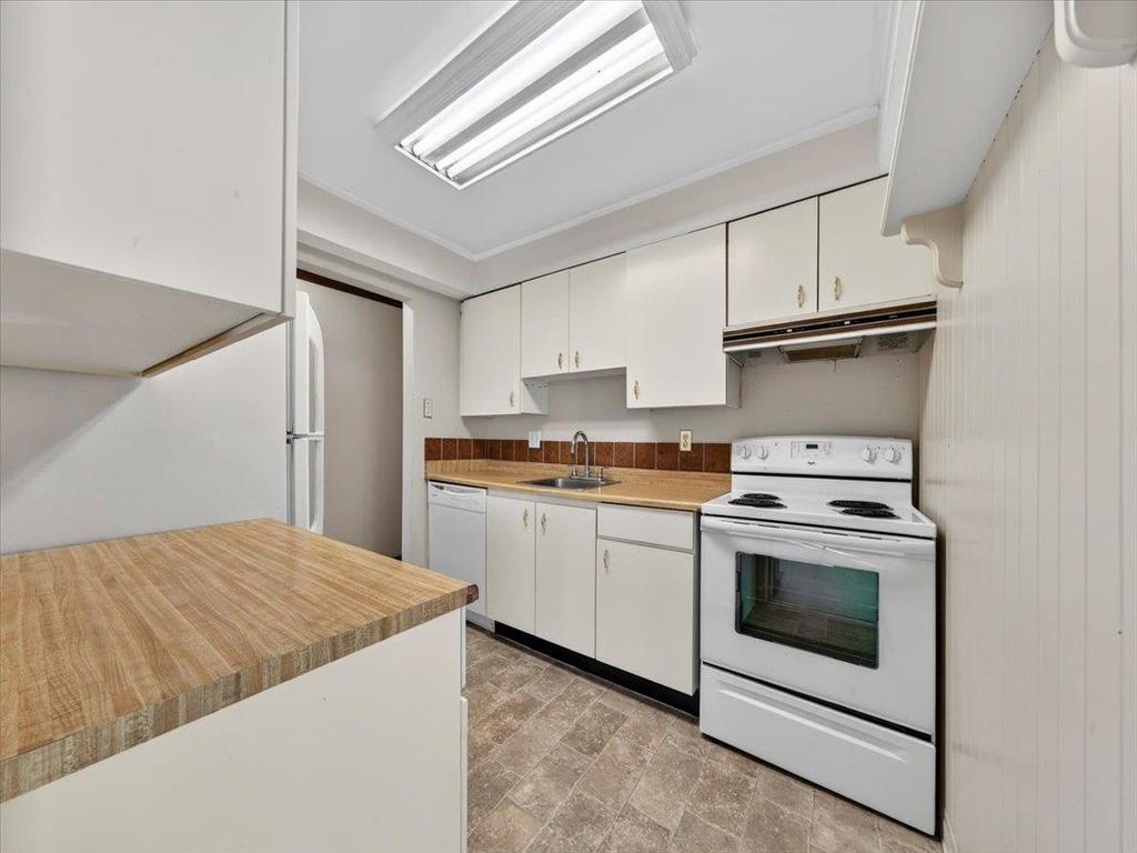 Listing Image for R3100302