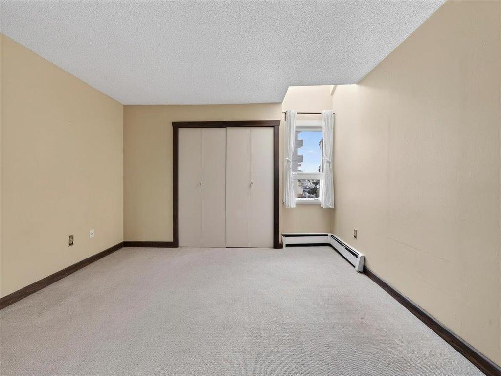 Listing Image for R3100302