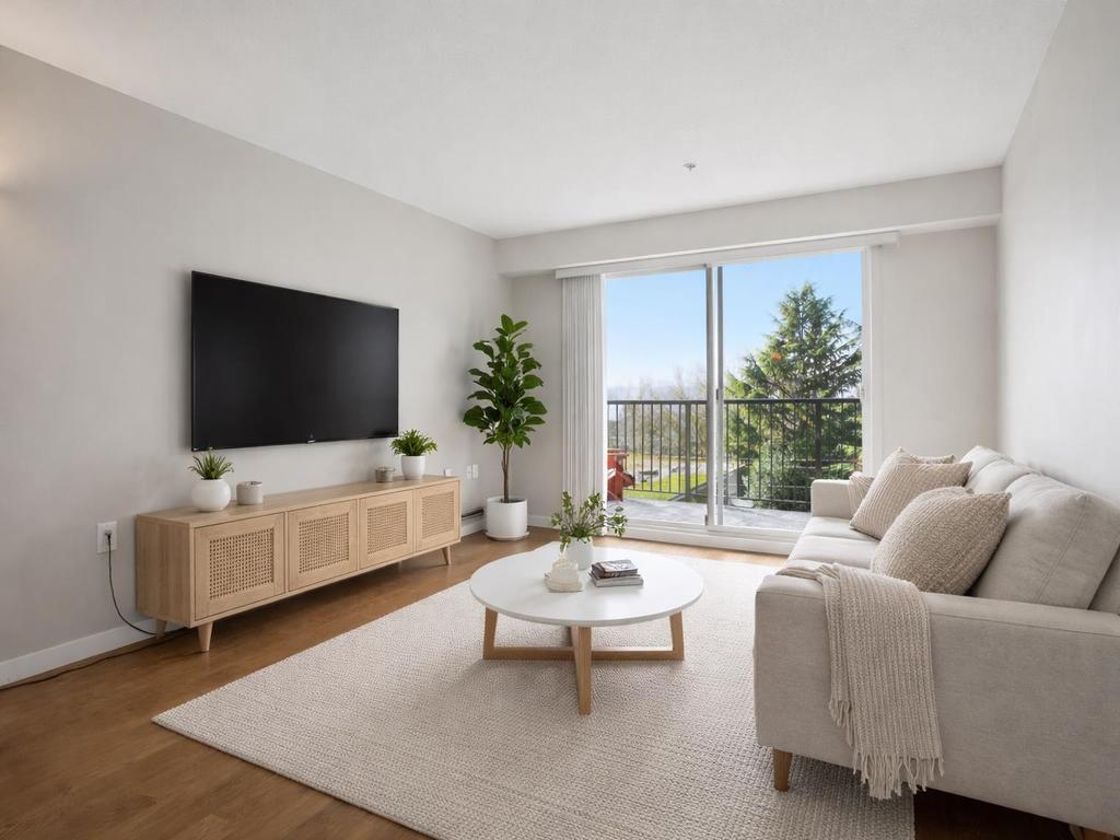 Listing Image for R3100316