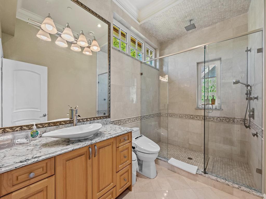 Listing Image for R3100320