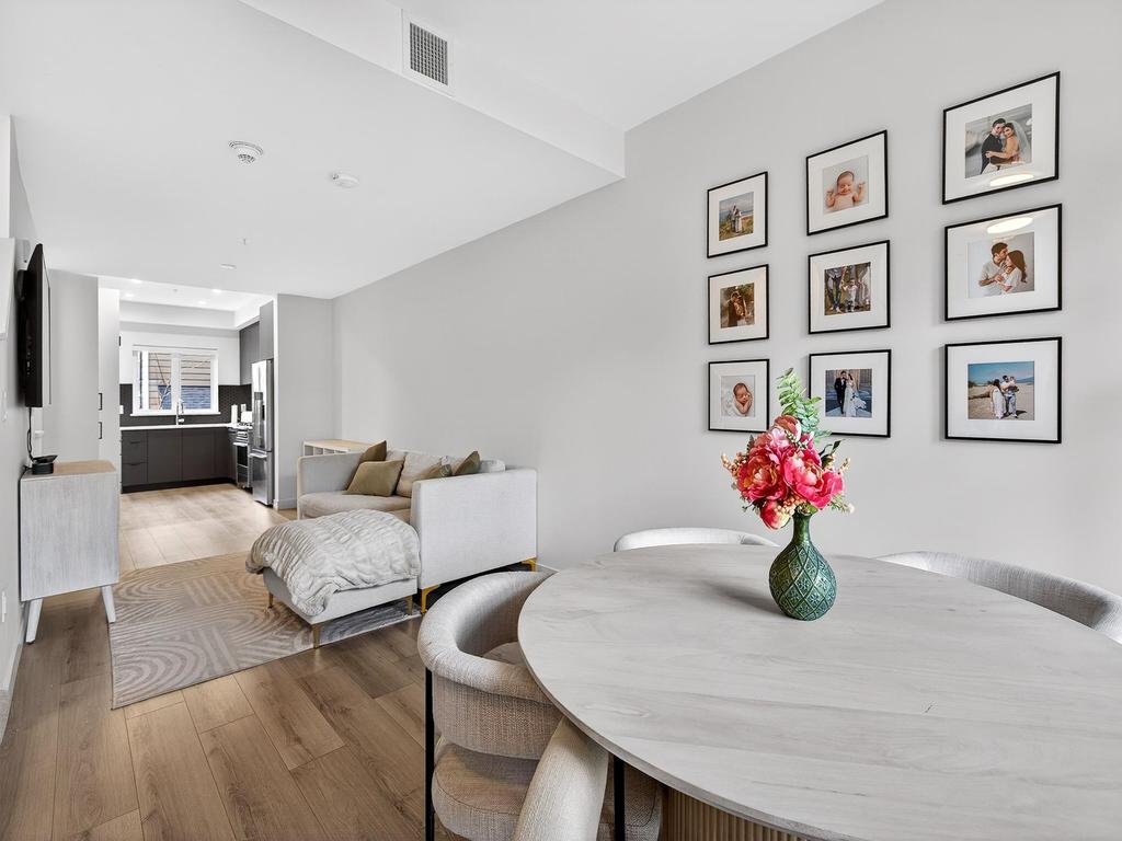 Listing Image for R3100327