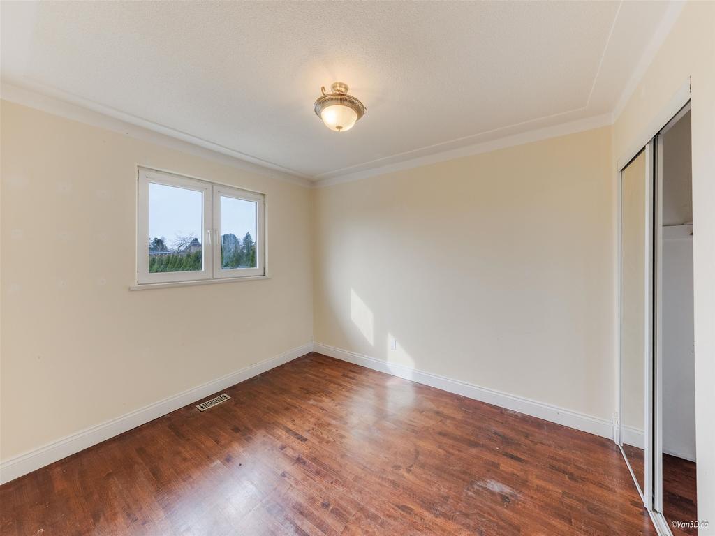 Listing Image for R3100335