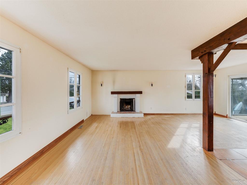 Listing Image for R3100335