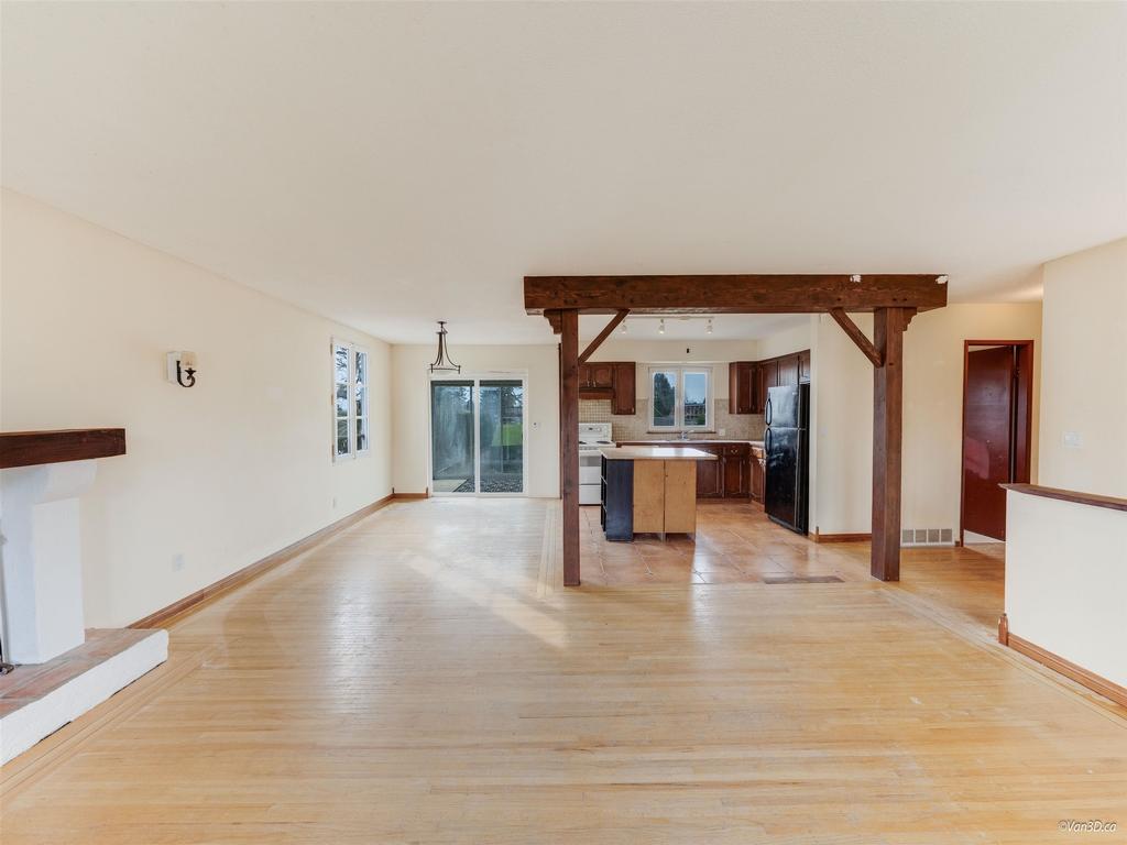 Listing Image for R3100335