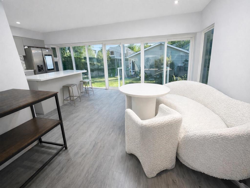 Listing Image for R3100351