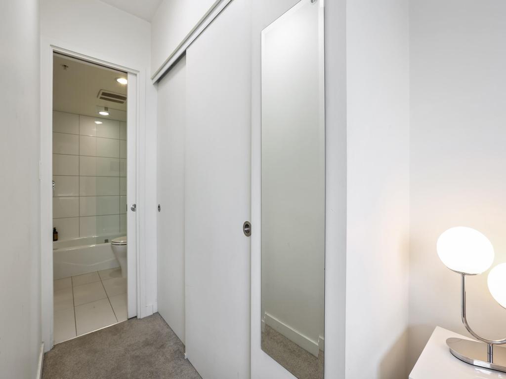 Listing Image for R3100353