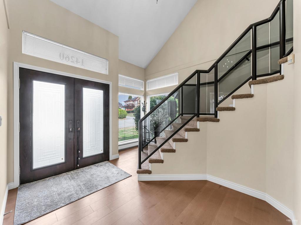 Listing Image for R3100356