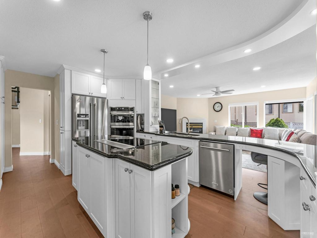 Listing Image for R3100356