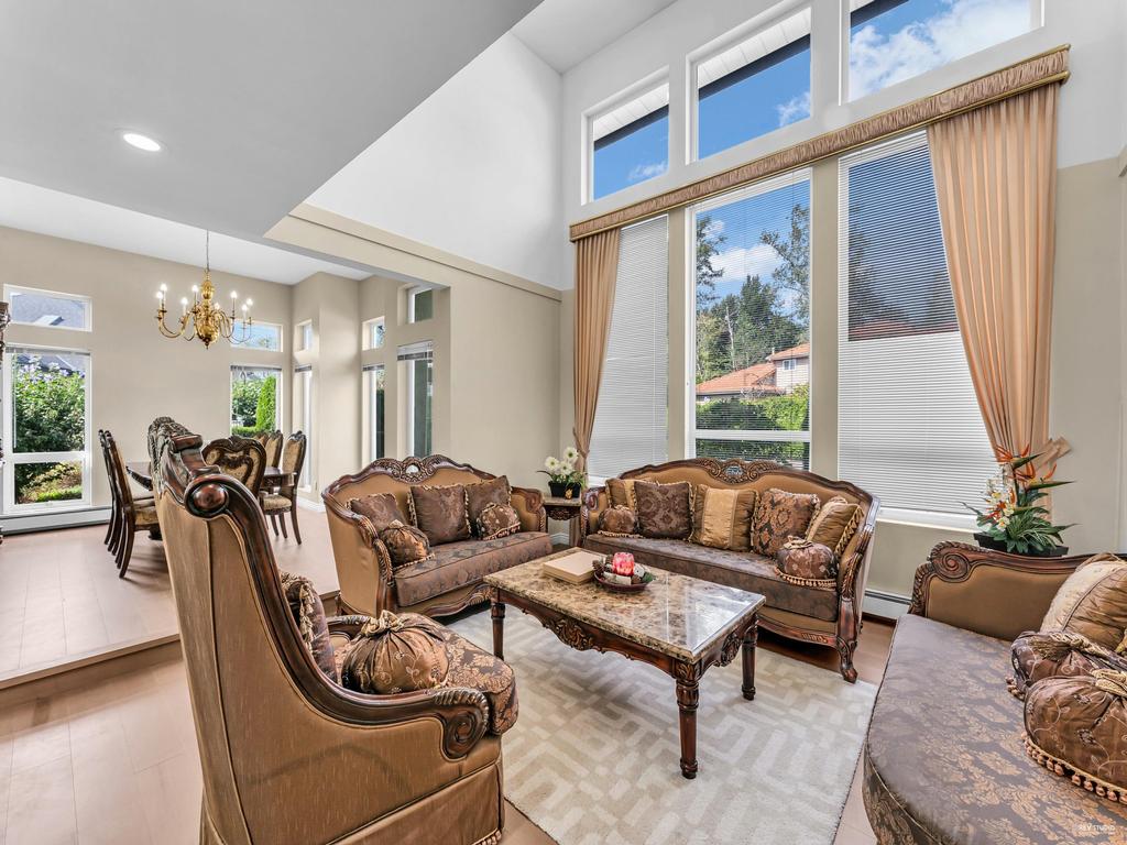 Listing Image for R3100356