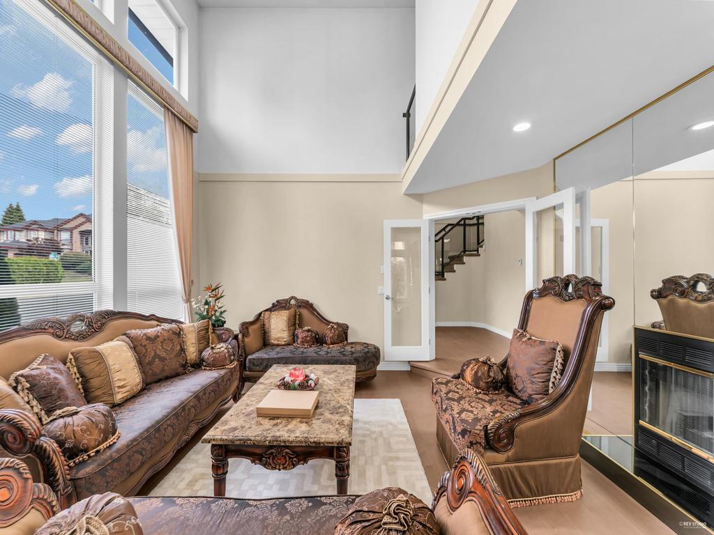 Listing Image for R3100356