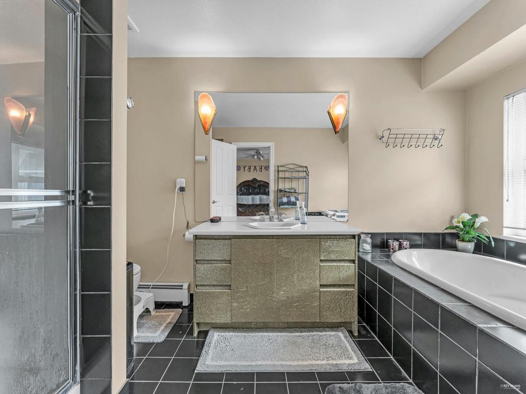 Listing Image for R3100356