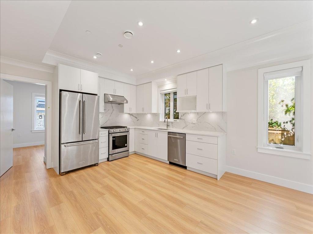 Listing Image for R3100357