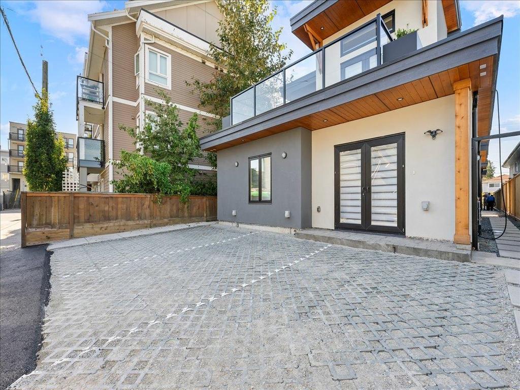 Listing Image for R3100357