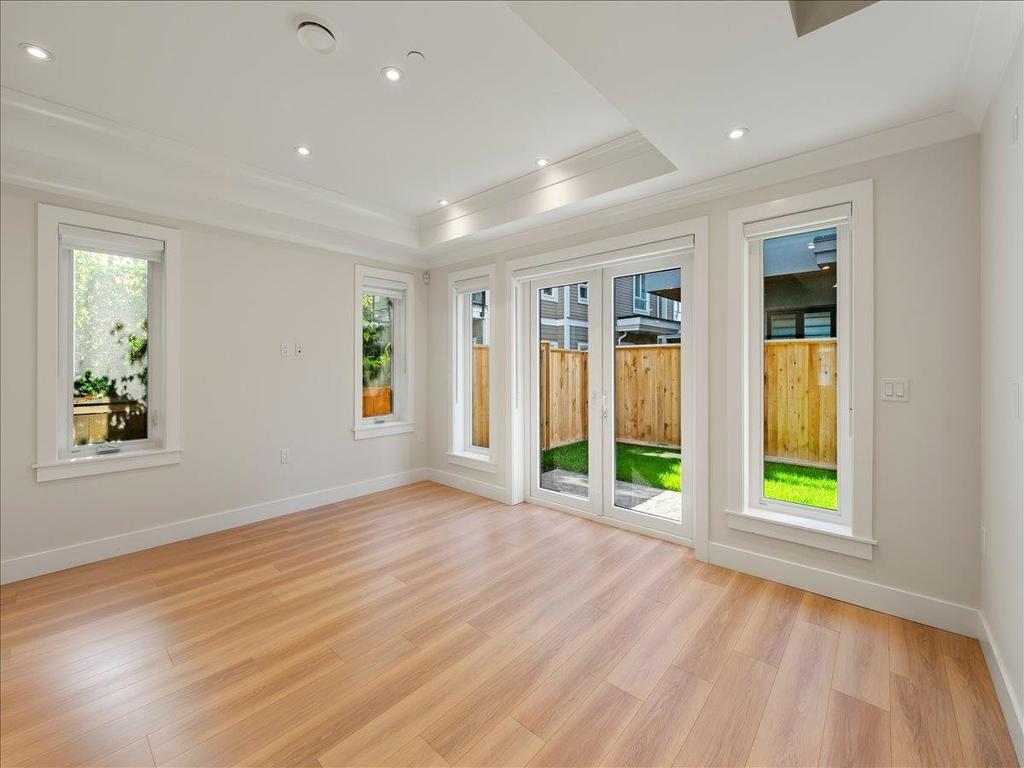 Listing Image for R3100357