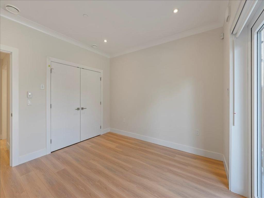 Listing Image for R3100357