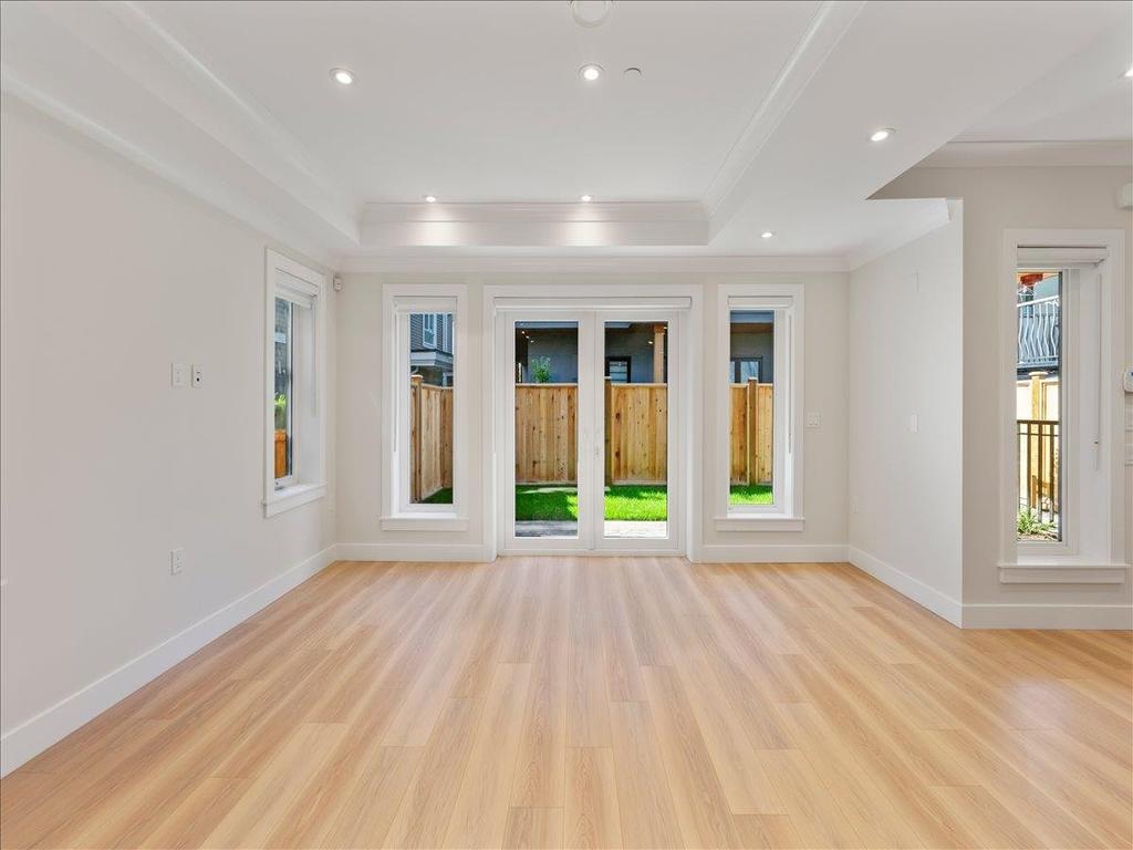 Listing Image for R3100357