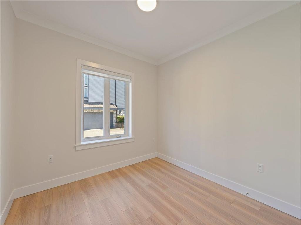 Listing Image for R3100357