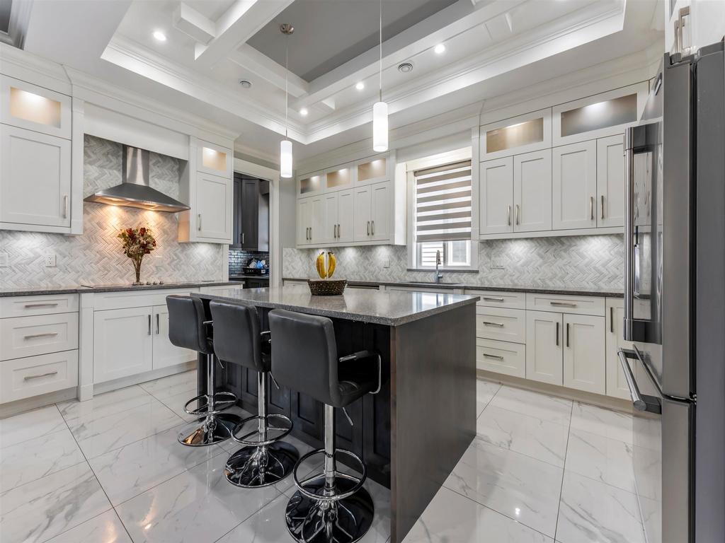 Listing Image for R3100358