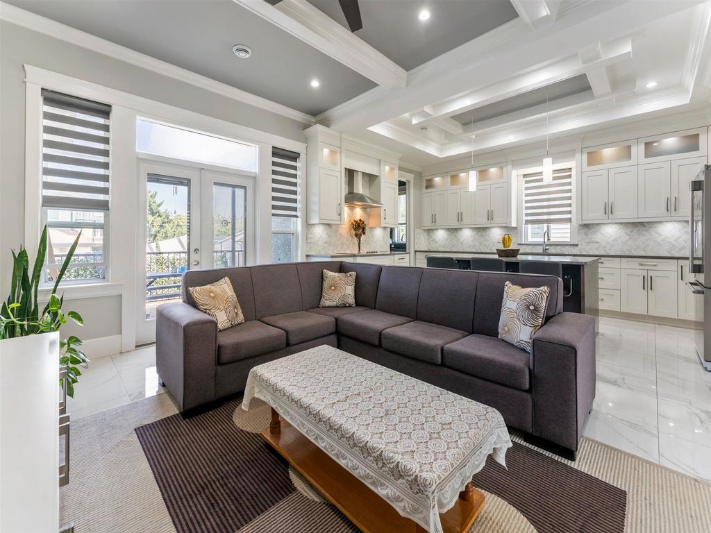 Listing Image for R3100358