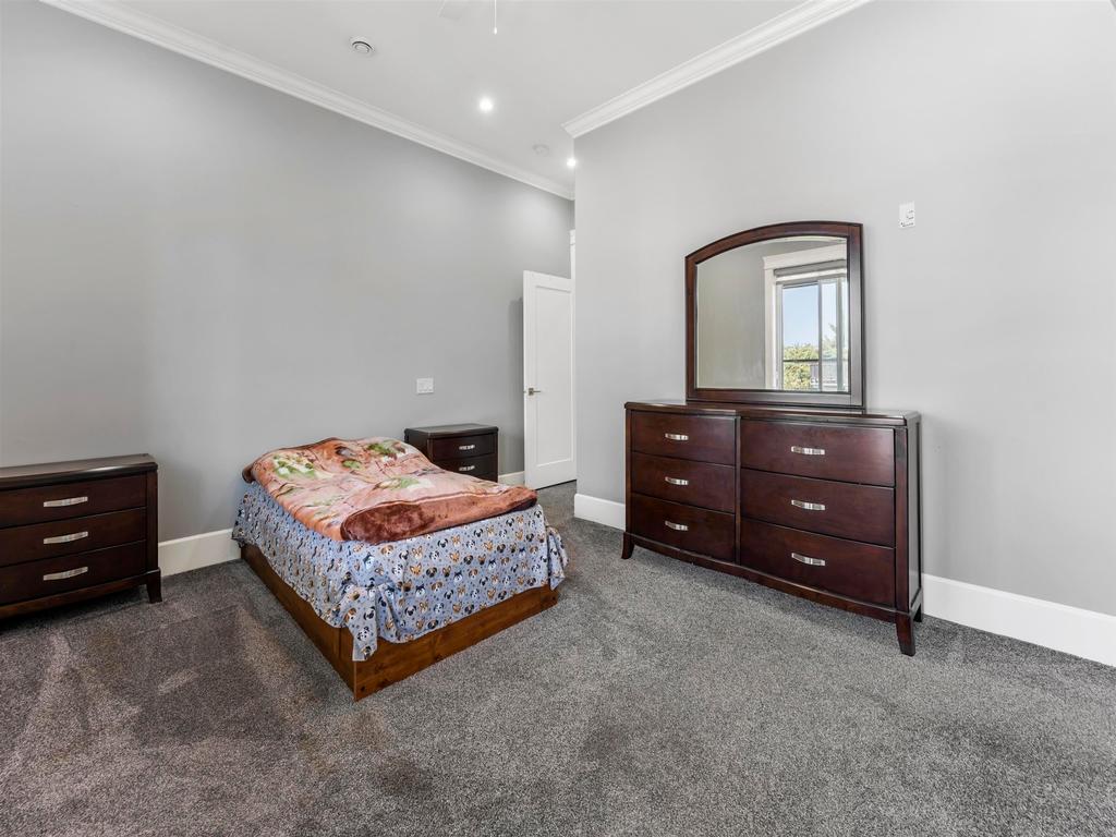 Listing Image for R3100358