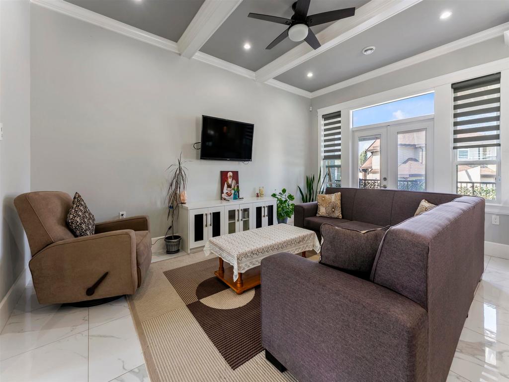 Listing Image for R3100358