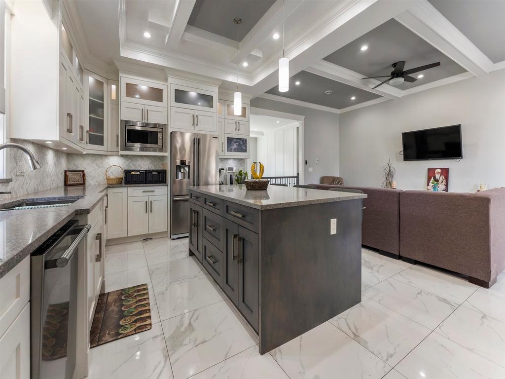 Listing Image for R3100358