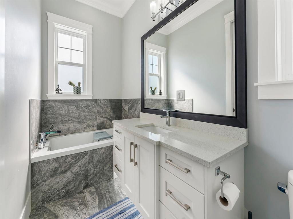 Listing Image for R3100358