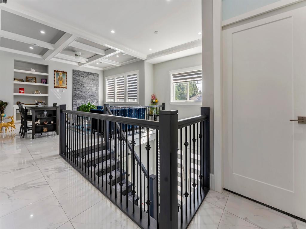 Listing Image for R3100358