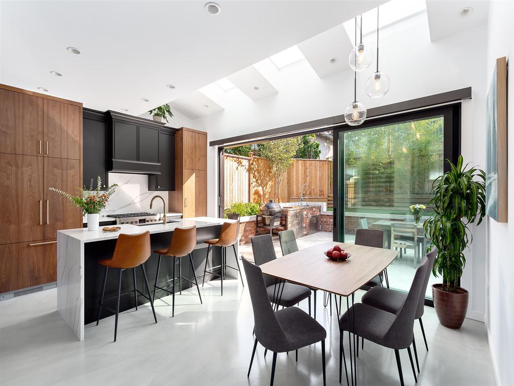 Listing Image for R3100370