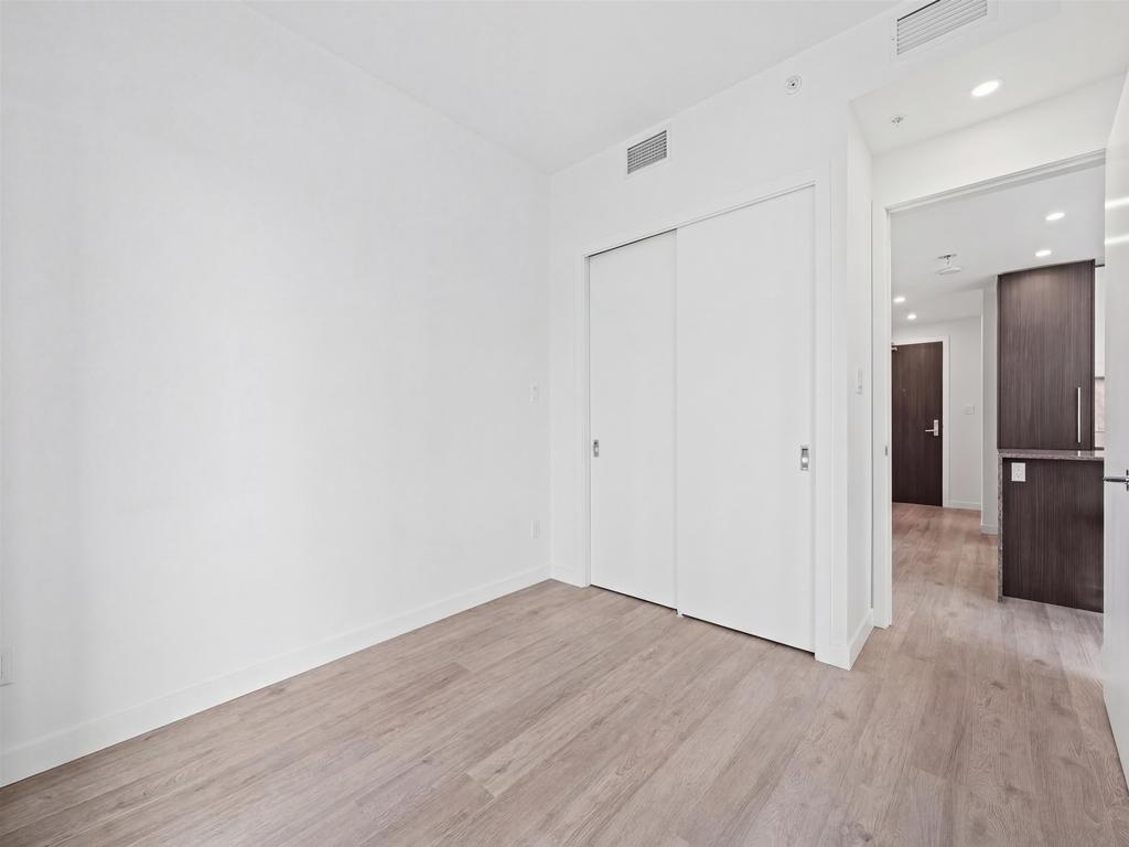 Listing Image for R3100375