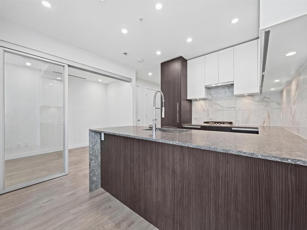 Listing Image for R3100375