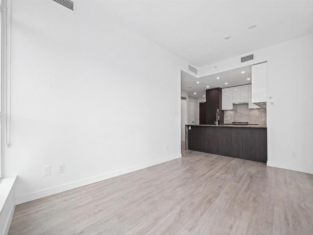 Listing Image for R3100375