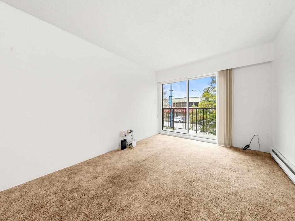 Listing Image for R3100378