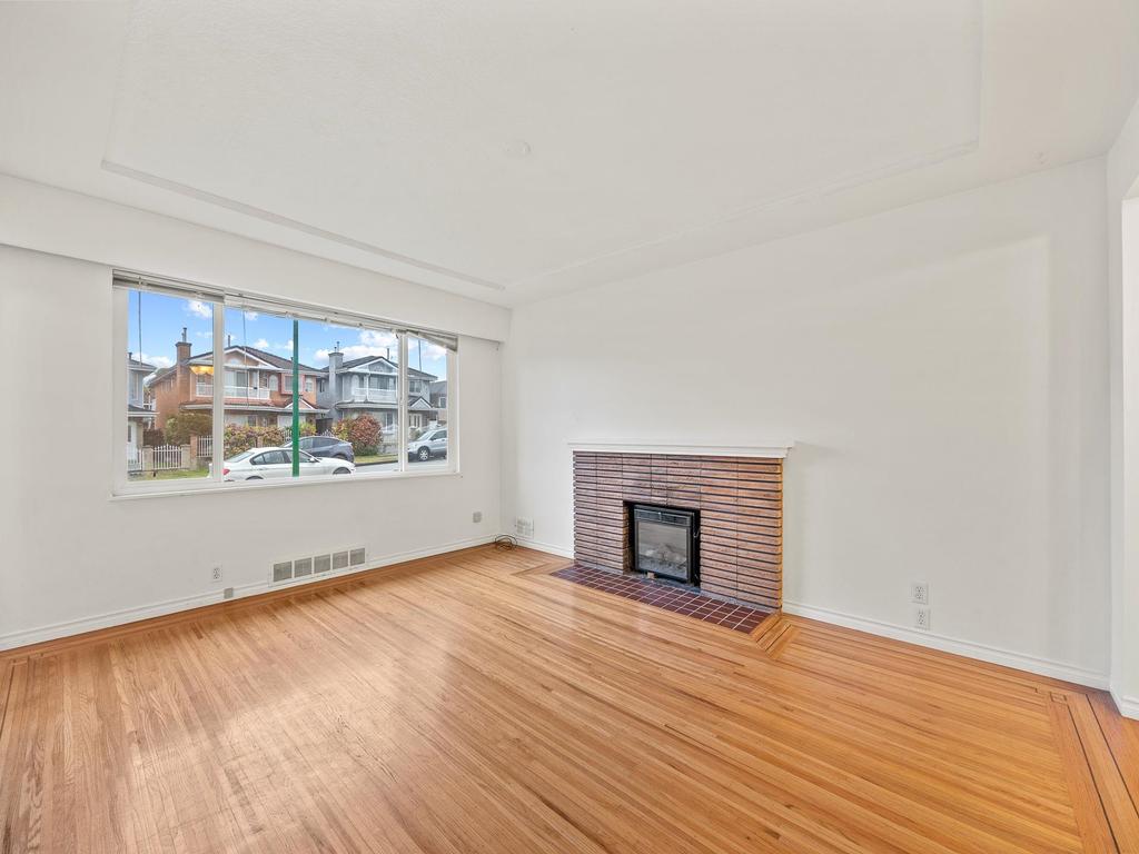 Listing Image for R3100379