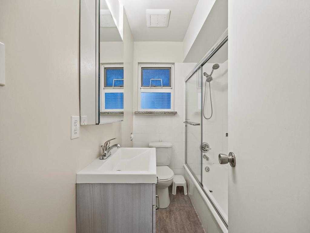 Listing Image for R3100379