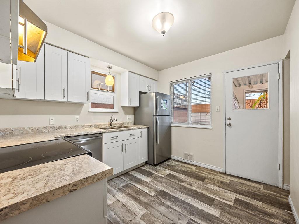 Listing Image for R3100379