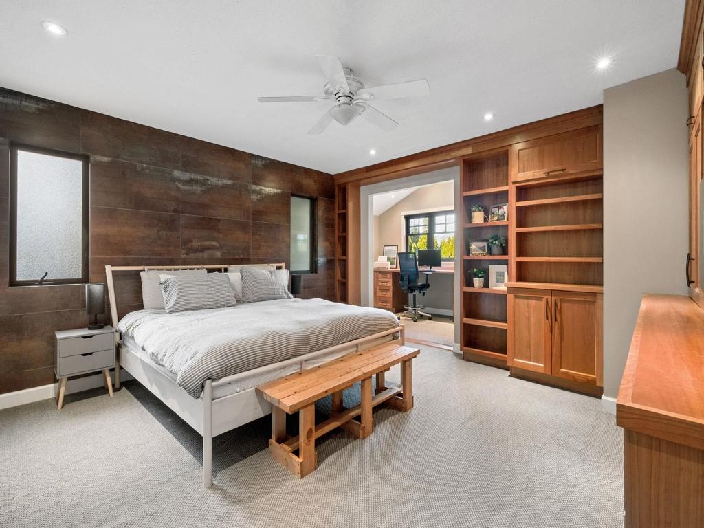 Listing Image for R3100400