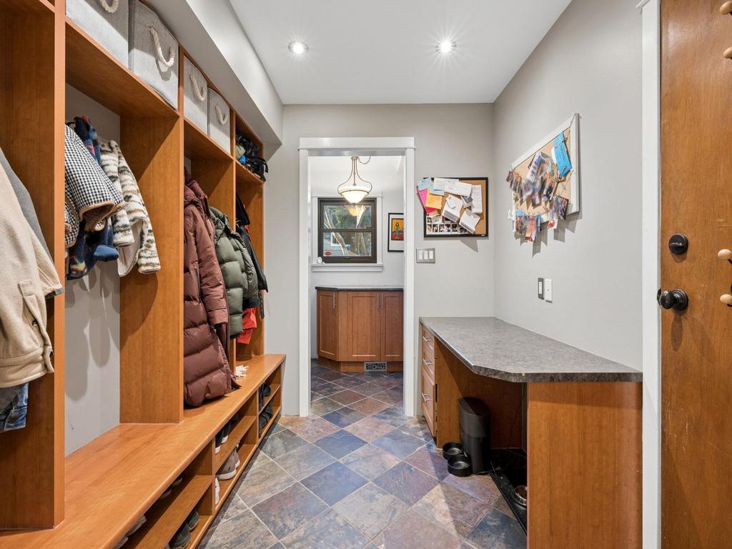 Listing Image for R3100400