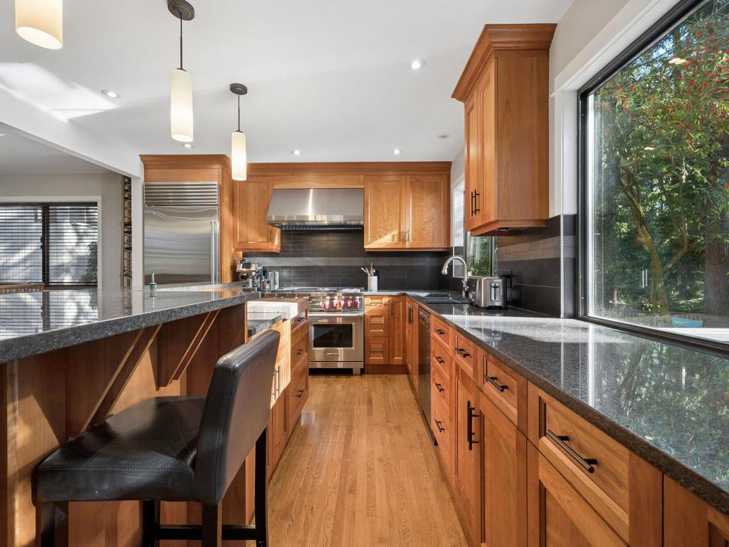 Listing Image for R3100400