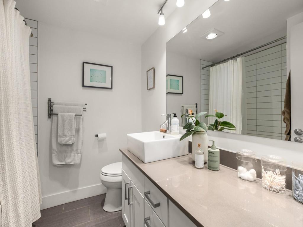 Listing Image for R3100405