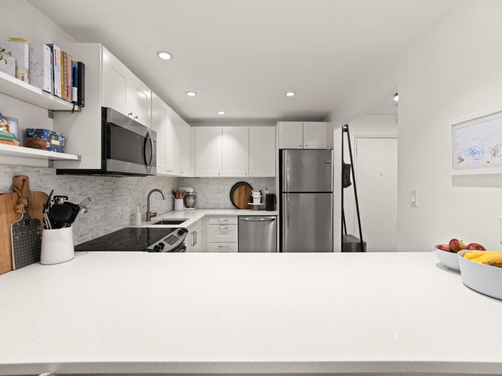 Listing Image for R3100405