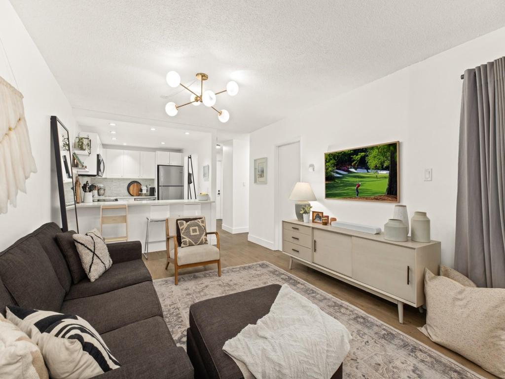 Listing Image for R3100405