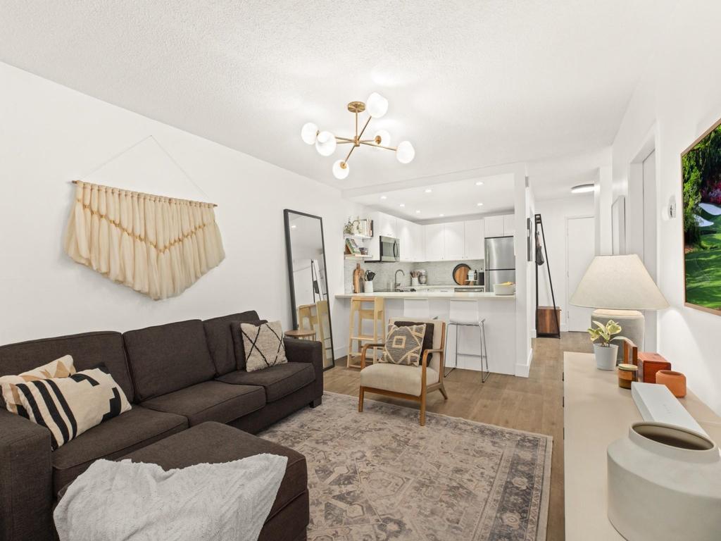 Listing Image for R3100405