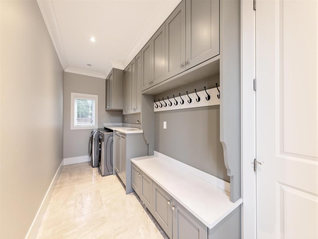 Listing Image for R3100410