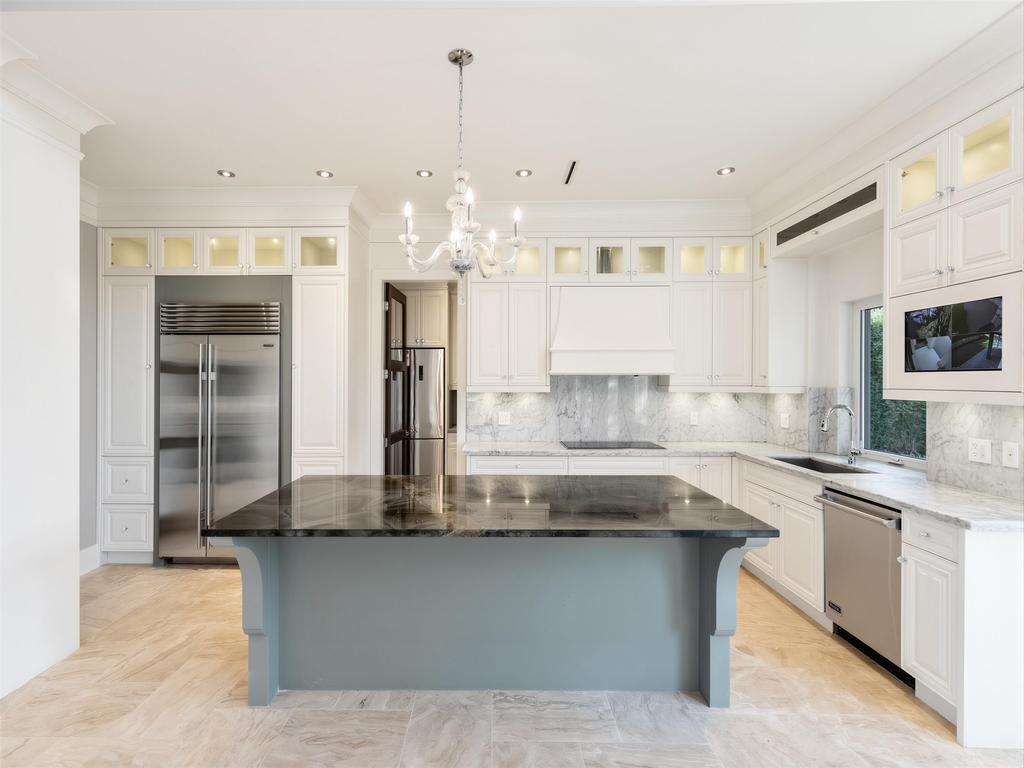 Listing Image for R3100410