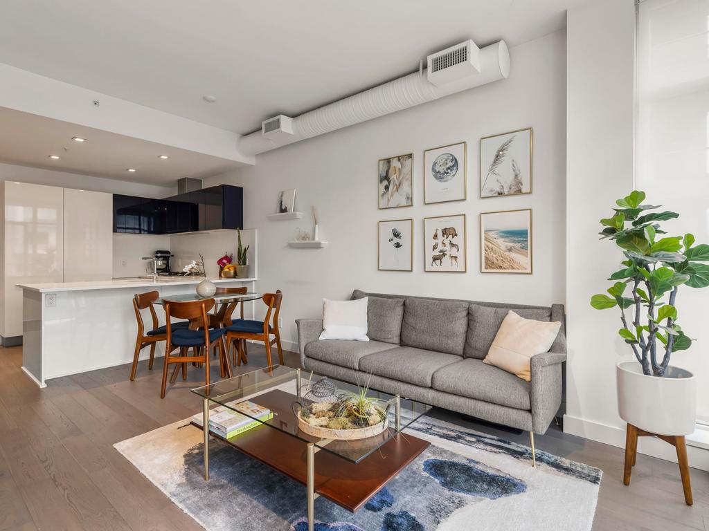 Listing Image for R3100411