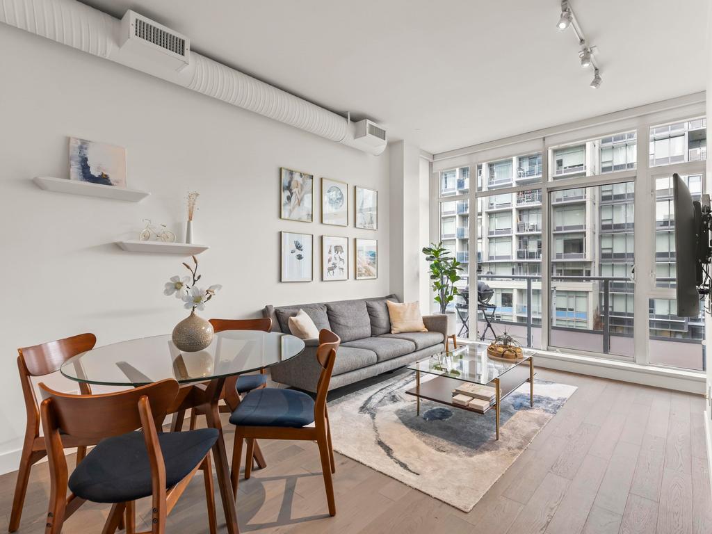 Listing Image for R3100411